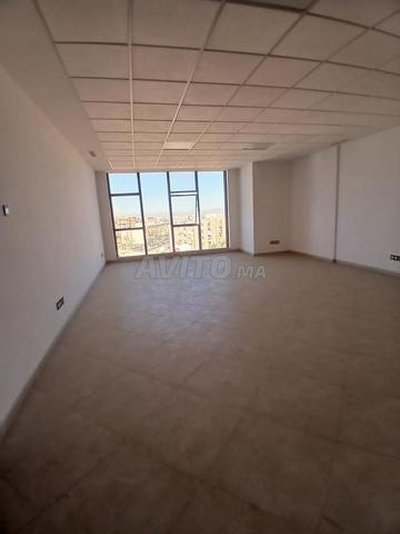 مكتب بلاتوه للإيجار - 2