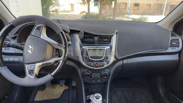 Hyundai Accent Diesel Manuelle 2013 à Safi - 2
