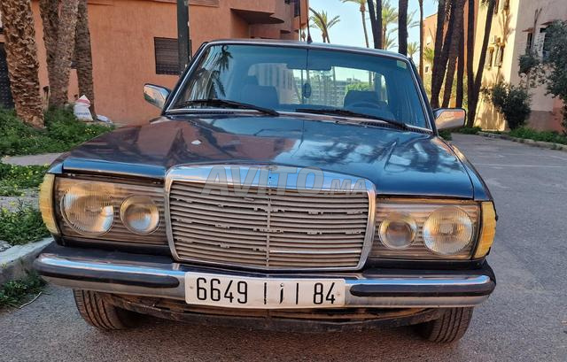 Mercedes-Benz 240 Diesel Manuelle 1981 à Marrakech - 2