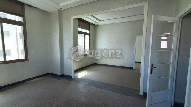 CMN-AS-1808 - Bureau à louer à Belvédère