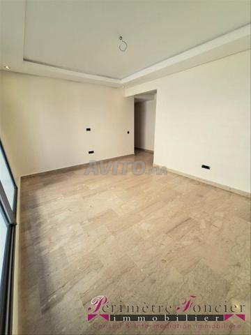 الأميرات  شقة جميلة فارغة للإيجار - 2