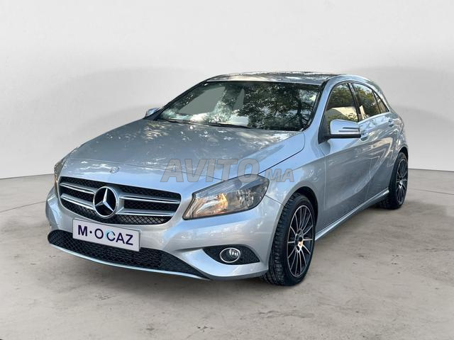 MERCEDES-BENZ. Classe A