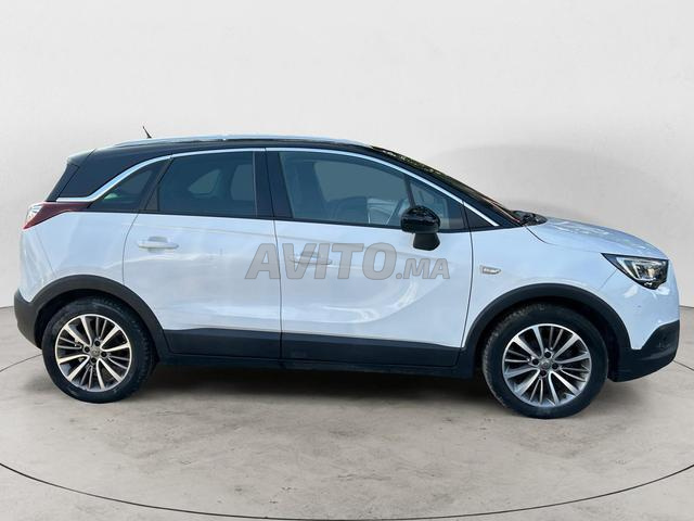 OPEL. CROSSLAND