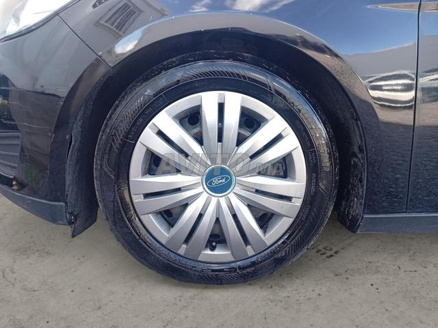 FORD. FOCUS