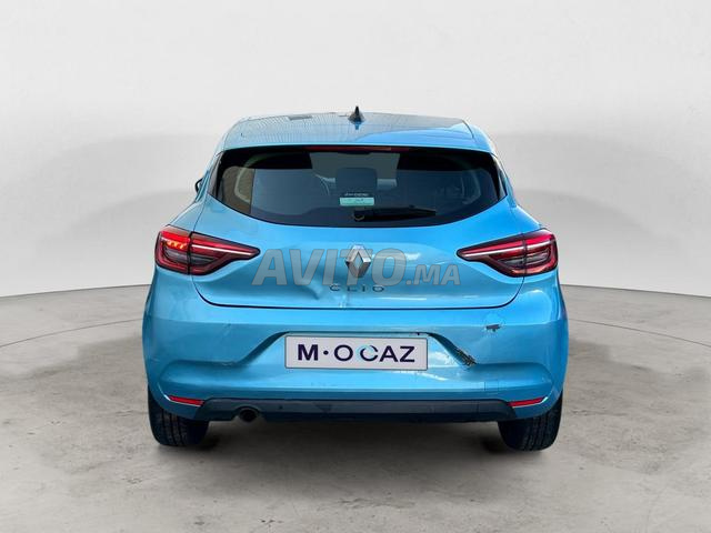 RENAULT. Clio