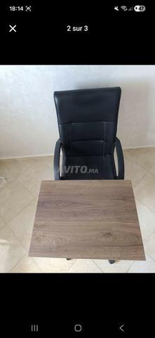 Chaise et bureau - 2