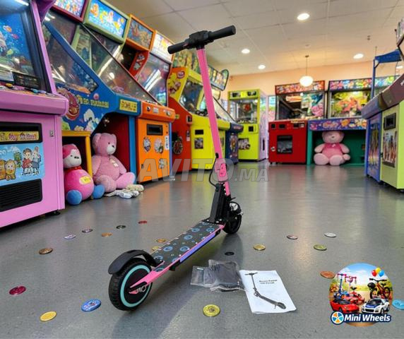 TROTTINETTE ELECTRIQUE ENFANT 24V NEUVE