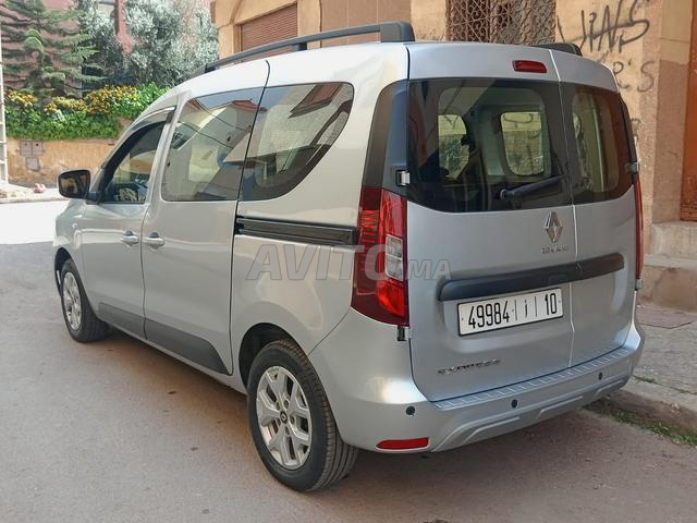 رونو اكسبريس - 2