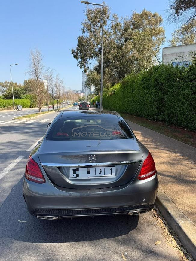 Mercedes-Benz 220 Diesel Automatique 2017 à Rabat