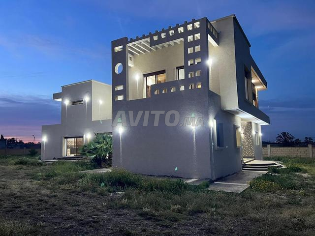 فيلا للبيع منطقة صناعية 4150 متر مربع - 2