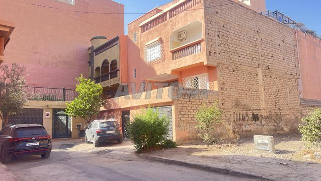 VILLA À VENDRE GEULIZE . R PLUS 5