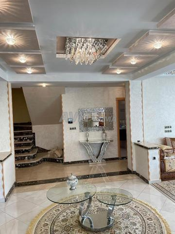 فيلا للبيع فال فلوري