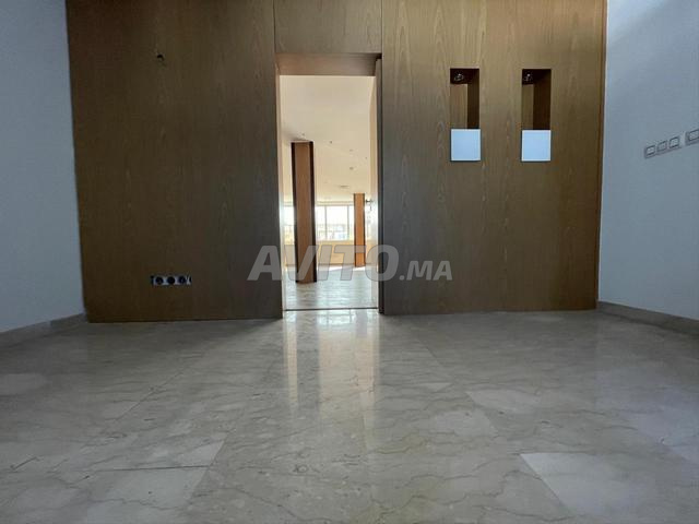 إيجار مكتب مفتوح بمساحة 150 متر مربع - 2