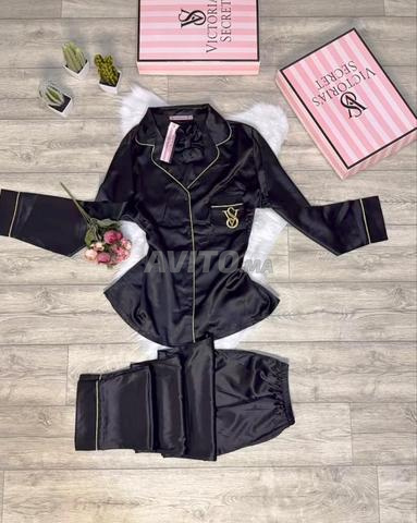 Élégance et luxe, pyjama en satin de soie authentique, couleurs magnifiques💗