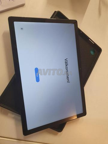 Tablette Samsung Tab A8 SM-X200 avec étui design