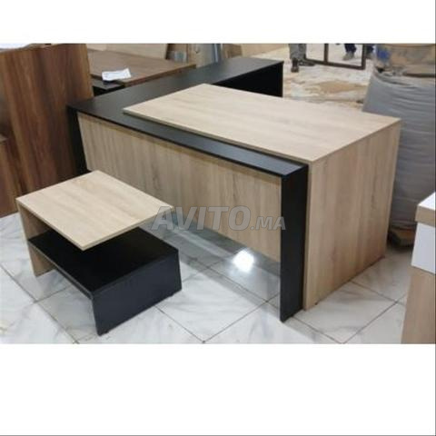 Bureau MDF compact parfait pour petits espaces - 2