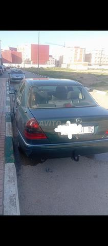 Mercedes 220 mod 96 dédouane 2009, encore neuve