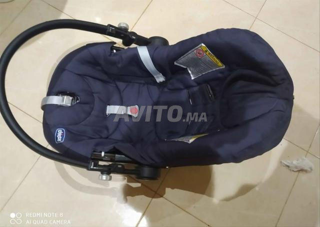 مقعد سيارة للأطفال ماركة شيكو