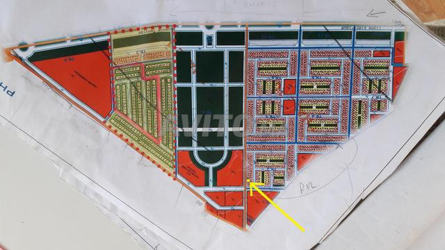 Terrain commercial de 80 m² - 2