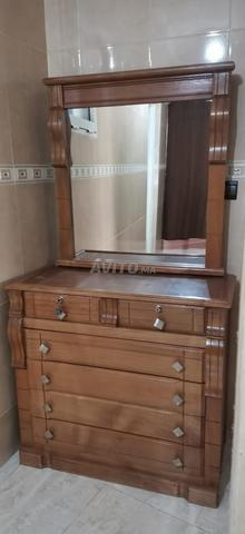 Commode bois massif avec miroir — Très bon état - 2