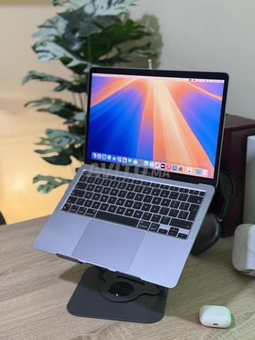 ماك بوك اير 13 بوصة M1 8 جيجا رام 256 جيجا