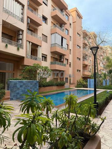 شقة فاخرة مع مسبح