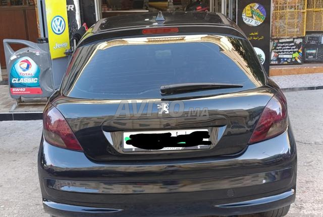 Peugeot 207 Diesel Manuelle 2011 à Tanger