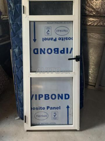 باب ألمنيوم أبيض جديد