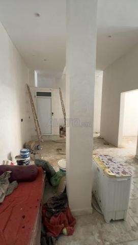 محل 63 م² للبيع - حي الشرف - 2