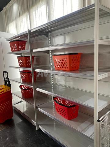 Présentoir Magasin métallique