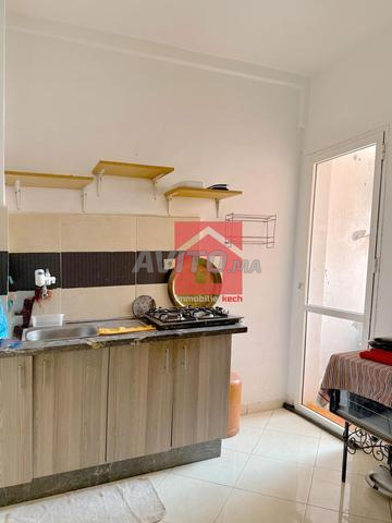 Appartement très bien situé avec balcon  à louer mensuellement - image 5