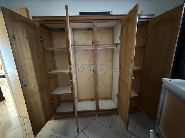 Armoire en bois bon état 180cm/180cm - 2