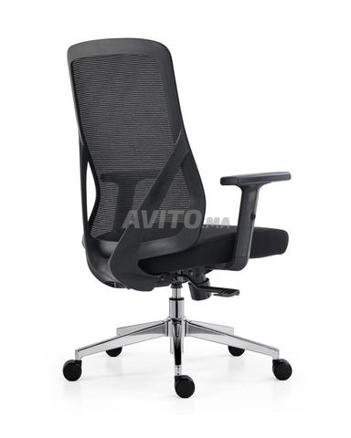 À VENDRE – TABLE DE RÉUNION PROFESSIONNELLE - 2