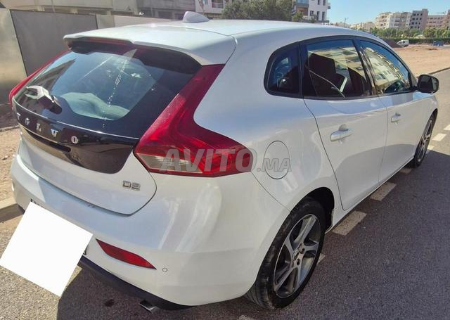 Volvo V40 Diesel Automatique 2019 à Agadir - 2