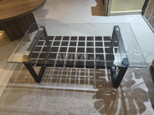 طاولة قهوة زجاجية بنقوش مربعات - 2