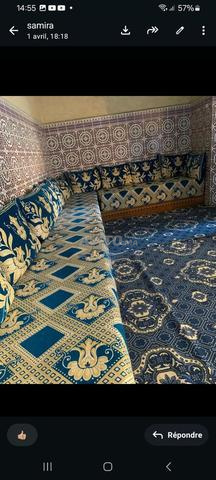 Mobilier de salon couleur bleue et 2 tapis 1500 dirhams - 2