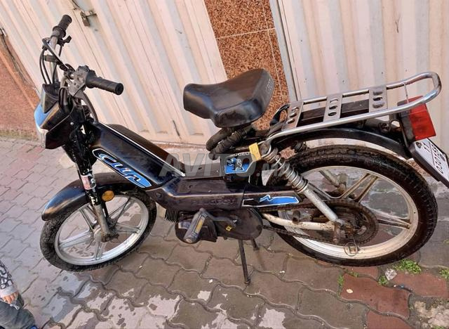 دراجة نارية للبيع