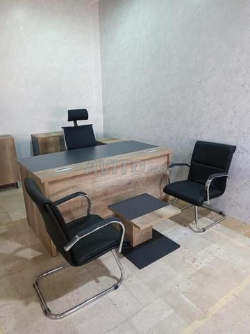 مكتب مع جزء جانبي وخزانة - 2