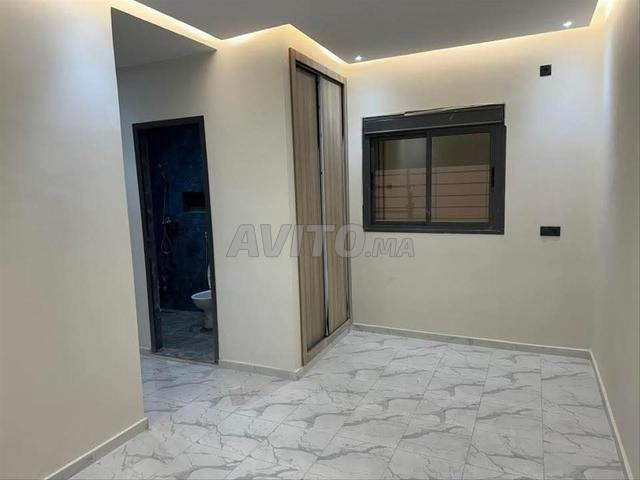 شقة للبيع حي رياض قرب ريزوات طابق الثاني - 2