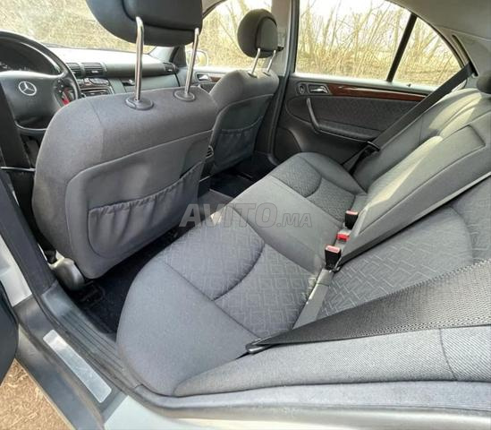 Mercedes-Benz 220 CDI - 2