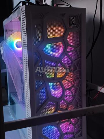 كمبيوتر ألعاب بحالة جيدة