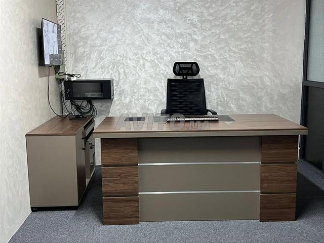 Bureau importé haut de gamme – design élégant 🪑✨