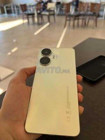 Realme C55 256gb 16gb RAM 64mp camera - 2