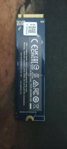 GIGABYTE 256GB SSD تخزين بحالة جيدة جداً - 2