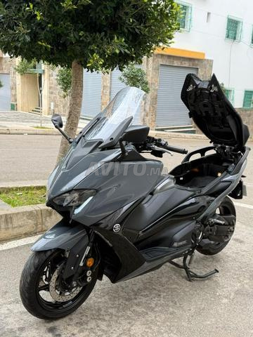 Tmax 560 Tech Max - 2