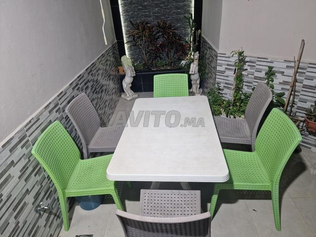 طاولة مع 06 كراسي للحديقة