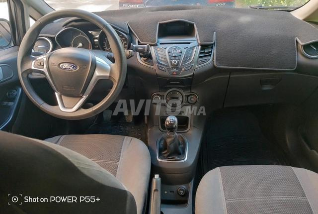 فورد فييستا ديزل يدوية 2015 بالدار البيضاء - 2