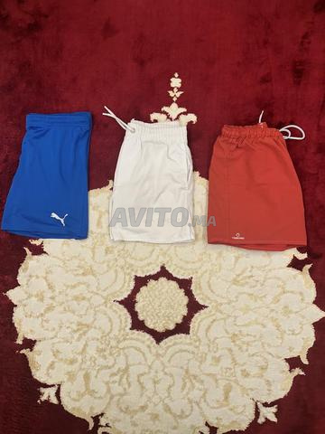 3 SHORTS ORIGINAUX B 150 dh Encore comme neufs ✅✨💎