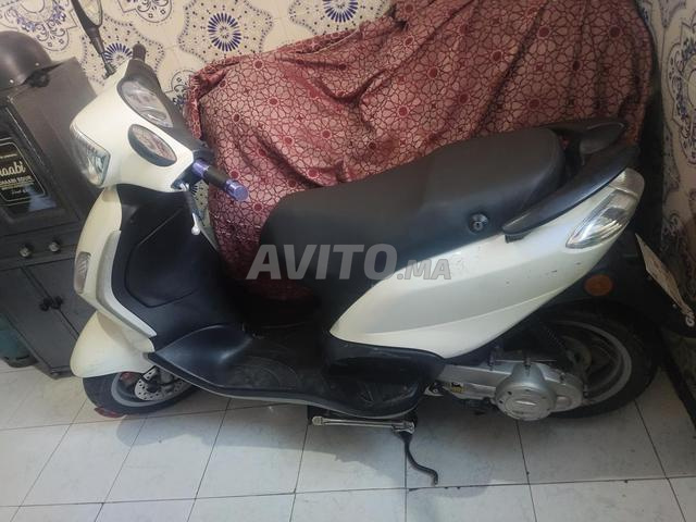 Marrakech, Rue Allal Fassi - 2