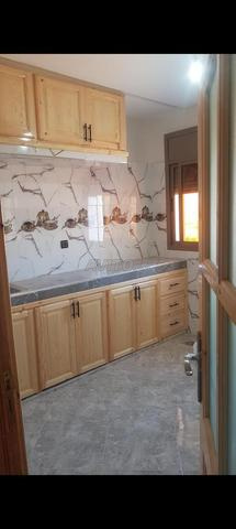 شقق للكراء ( خاصة بالعائلات ) شارع الوكالة حي 84